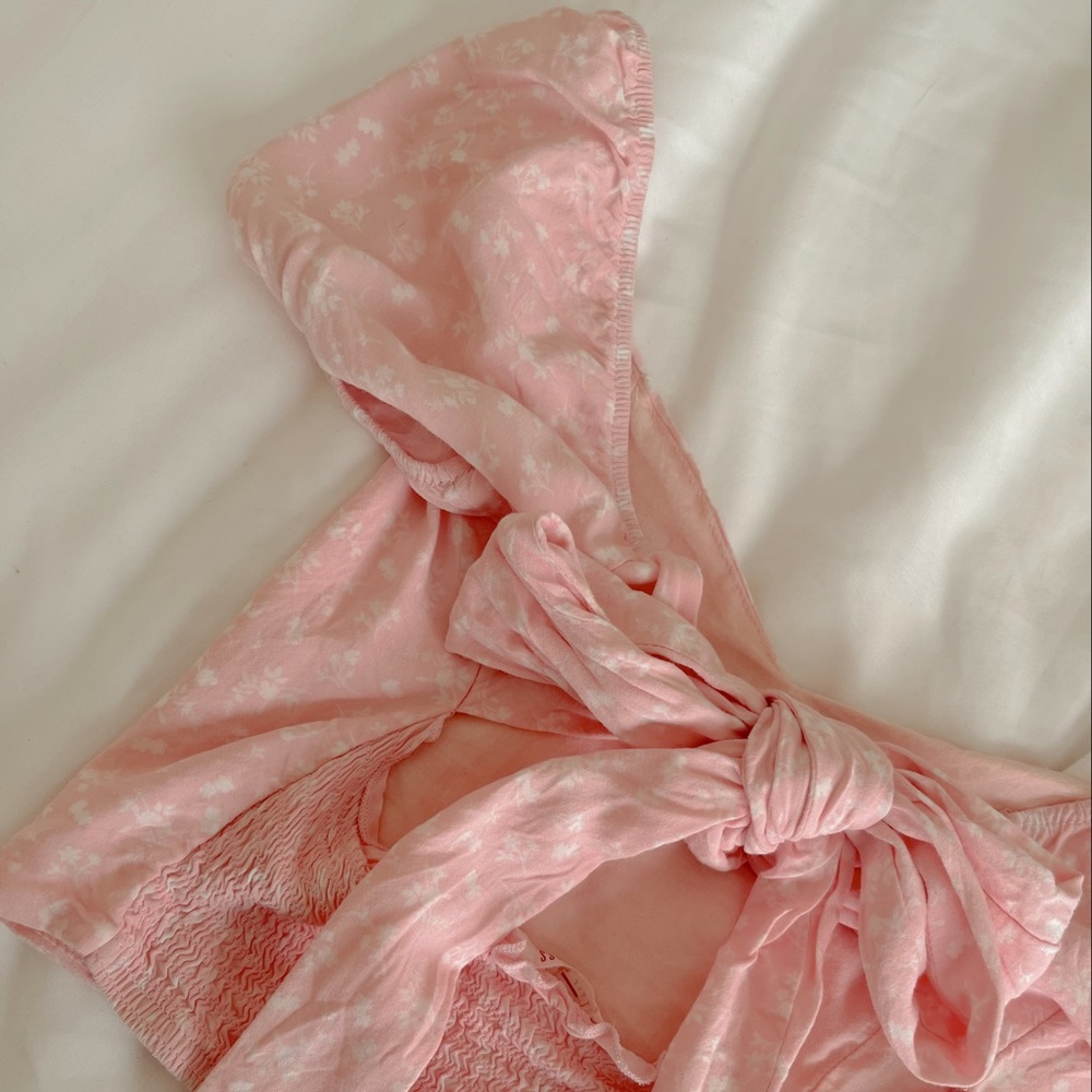 PacSun PINK FLORAL TOP